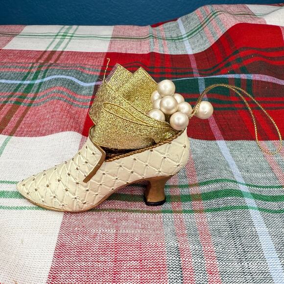 Vintage Victorian Ladies Shoe Ribbon Lace High Heeled Christmas Tree Ornament - Picture 2 of 4